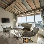 Chateau Le Cagnard 4* Καν-συρ-Μερ