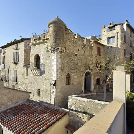 فندق Chateau Le Cagnard