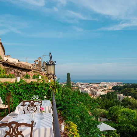 Chateau Le Cagnard 4*