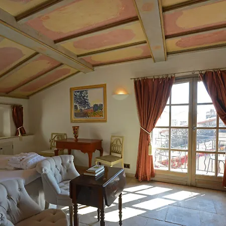 فندق Chateau Le Cagnard 4*