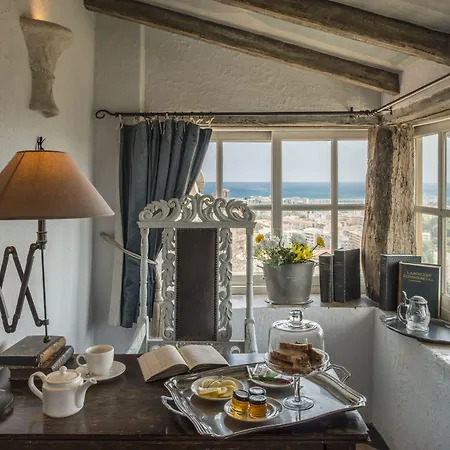 فندق Chateau Le Cagnard كانيو سور مير