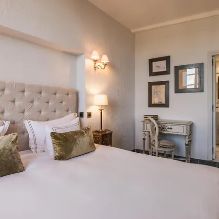 فندق Chateau Le Cagnard كانيو سور مير