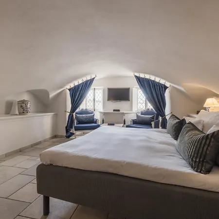 Chateau Le Cagnard 4*