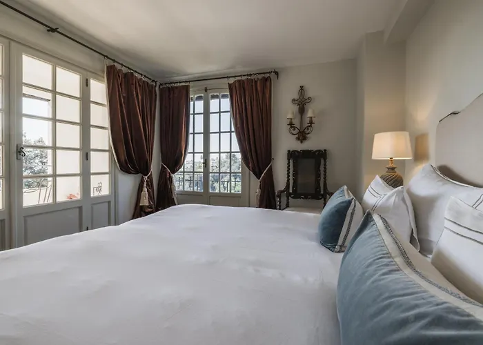 Chateau Le Cagnard מלון קאן סור מר