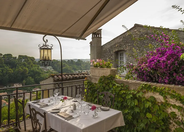 מלון Chateau Le Cagnard 4*