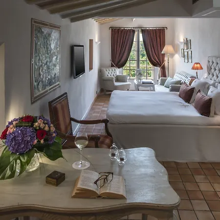 Chateau Le Cagnard 4*