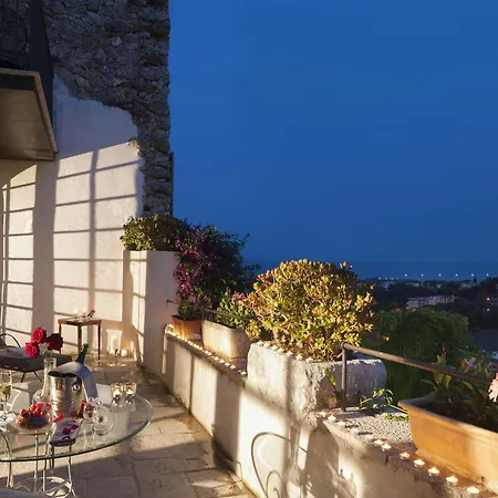 Chateau Le Cagnard 4*