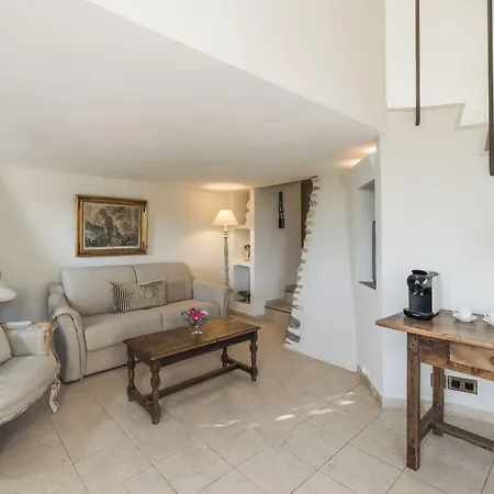 Chateau Le Cagnard Hotel 4*