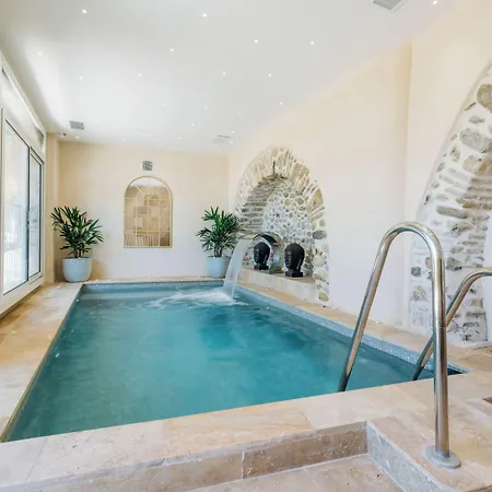 Chateau Le Cagnard 4* Καν-συρ-Μερ