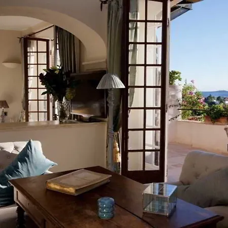 Chateau Le Cagnard Hotel