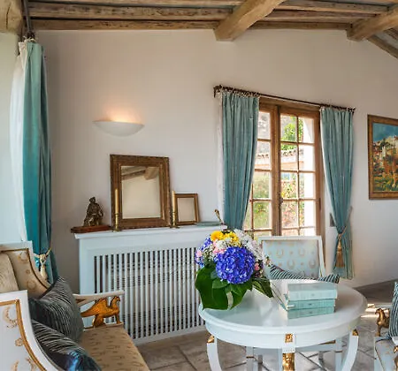 Hotel Chateau Le Cagnard 4*