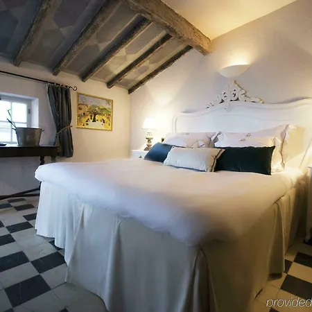 Hotel Chateau Le Cagnard 4*