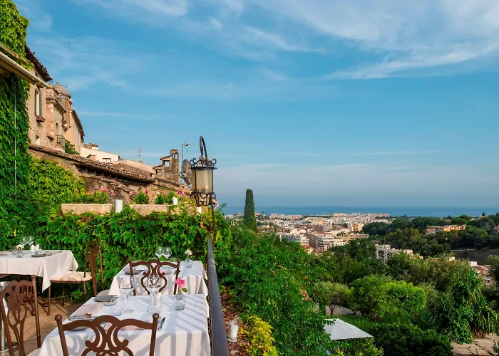 Chateau Le Cagnard 4*