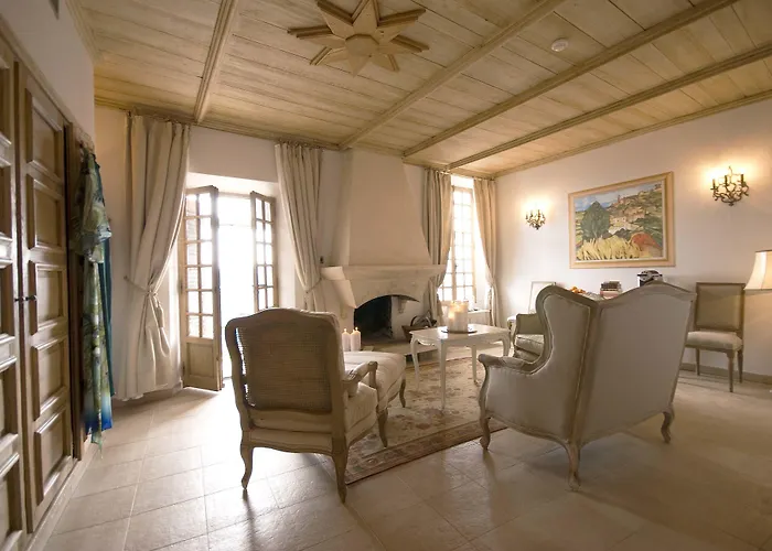 Chateau Le Cagnard 4*