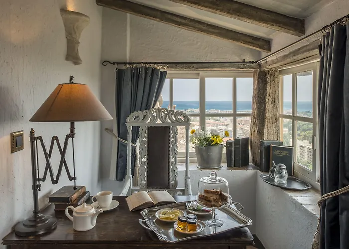 فندق Chateau Le Cagnard كانيو سور مير