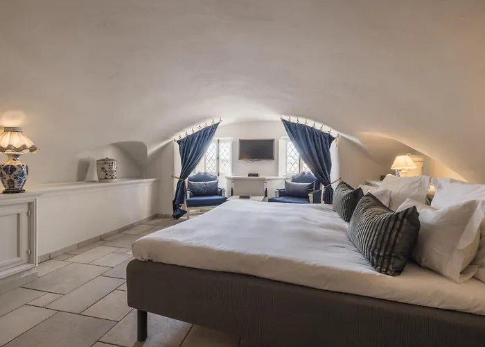 Chateau Le Cagnard 4*