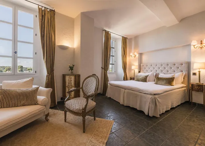فندق Chateau Le Cagnard
