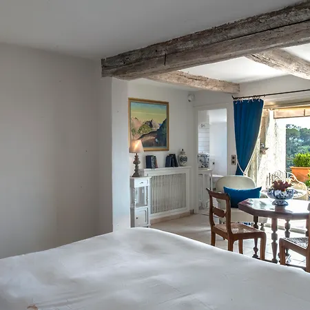Chateau Le Cagnard 4*