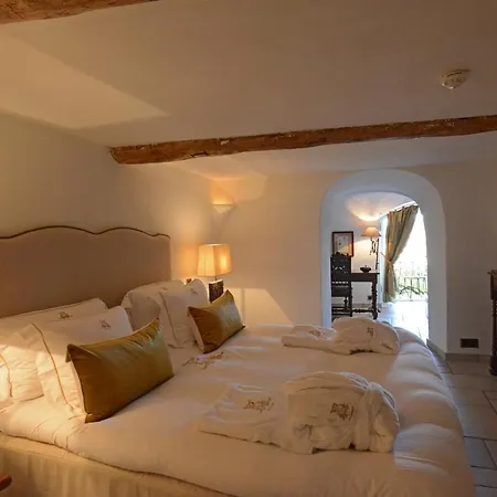 Château Le Cagnard Hotel 4*