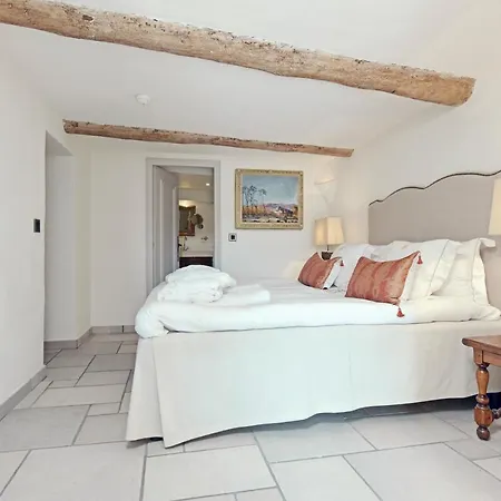 Château Le Cagnard Hotel 4*