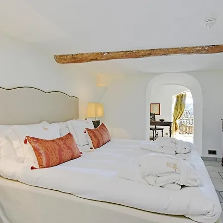 Château Le Cagnard Hotel 4*