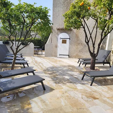 Chateau Le Cagnard Szálloda 4*