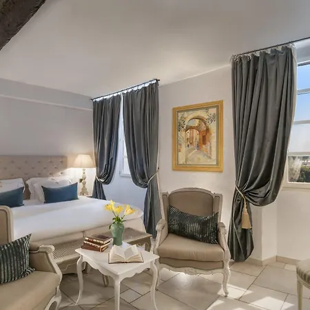 Hotel Château Le Cagnard 4*